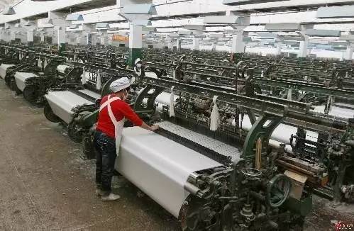 图解纺织服装生产全过程 从采棉纺纱到织布成衣